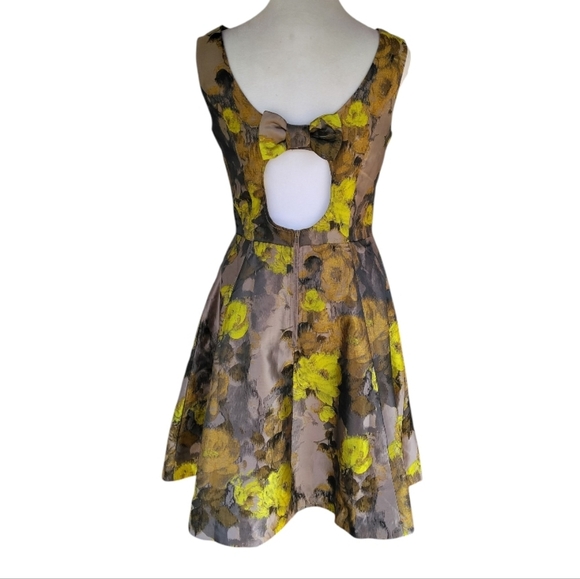 Louche London Gold Abstract Floral Cut Out Back Midi Dress Size Small NWT - Picture 5 of 10